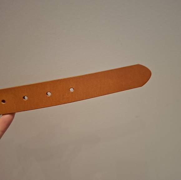 Gap Women's Wide Tan Leather Belt with Brass Buckle (Size XS; US 28-32") - Picture 5 of 6